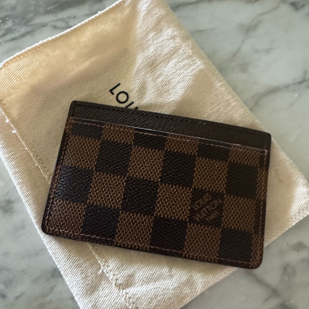 LV card holder authentic
